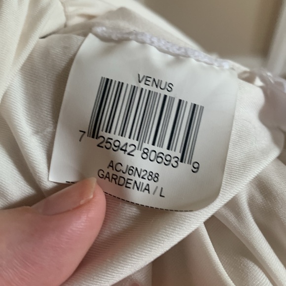 BCBGMAXAZARIA  dress ruching with one shoulder covered with angel wing sleeve - Picture 12 of 13